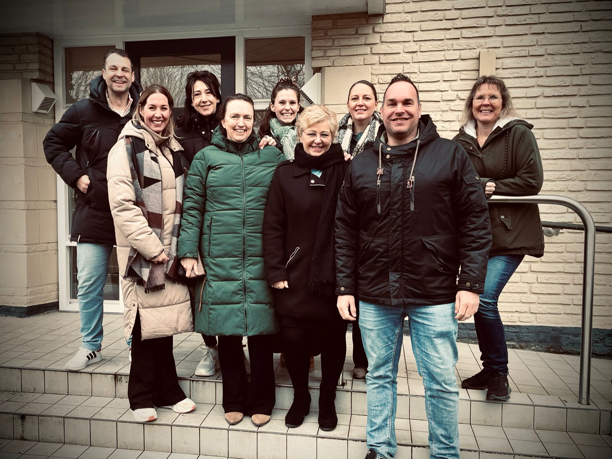 Nieuw kantoor en Team NH Vastgoed en VvE beheer B.V.